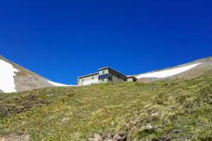 Rifugio Alpino al Passo di Cassana
