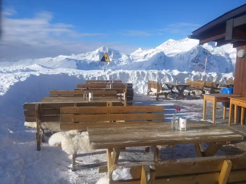 Rifugio Campo Base