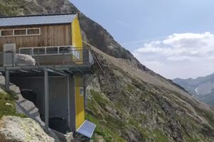 Rifugio Cesare Dalmazzi al Triolet