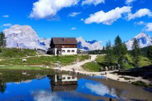 Rifugio Croda da Lago / Gianni Palmieri
