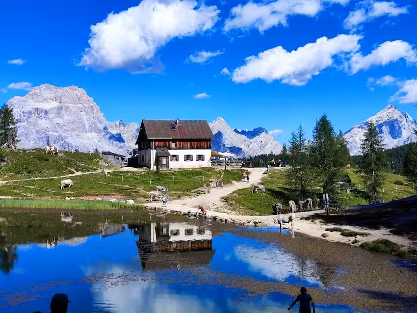 Rifugio Croda da Lago / Gianni Palmieri
