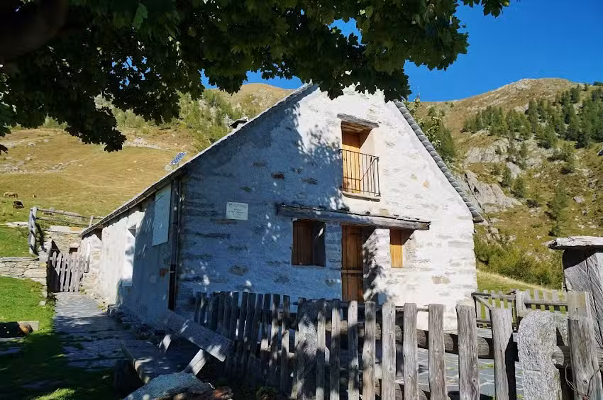 Rifugio Dante Castelnuovo al Cedo