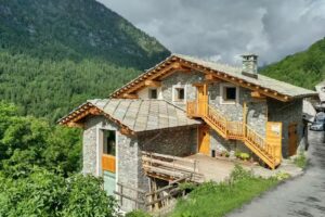Rifugio escursionistico “Delfin dal Pianhol”