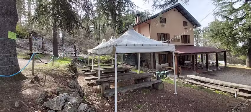 Rifugio escursionistico e Centro di Educazione Ambientale Mario Paci