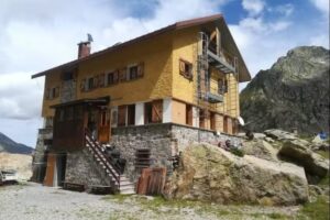 Rifugio Genova-Figari