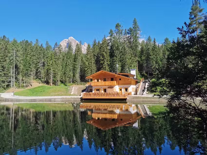 Rifugio Lago d’Ajal