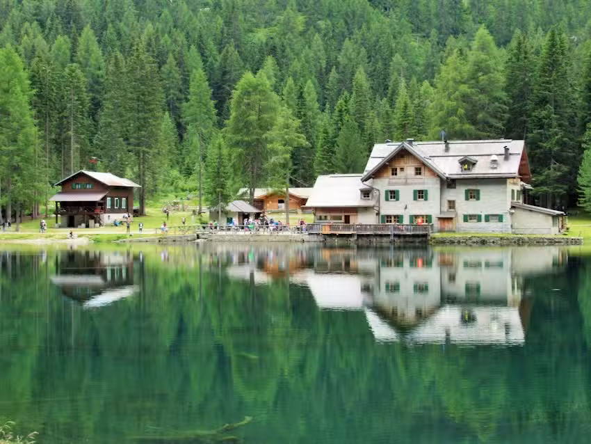 Rifugio Lago Nambino