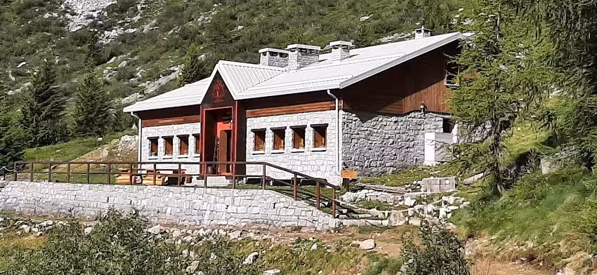 Rifugio Malga di Mezzo