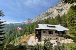 Rifugio Oltradige Al Roen – Überetscher Hütte