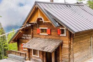 Rifugio Zacchi| MOMENTANEAMENTE CHIUSO