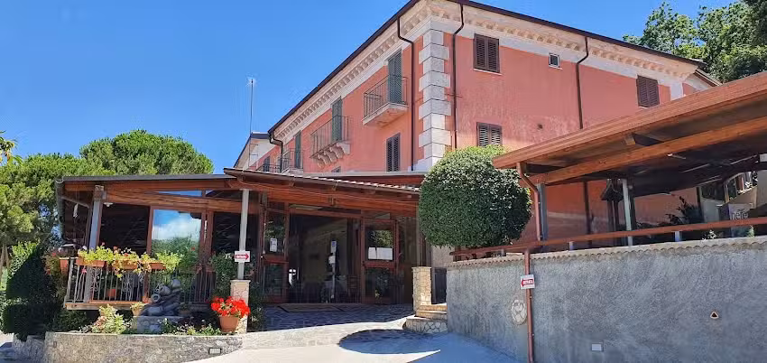 Ristorante Al Castagneto Pizzeria Di Lavalle Alesio