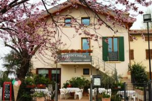 Ristorante e camere Porticciolo del Campanello