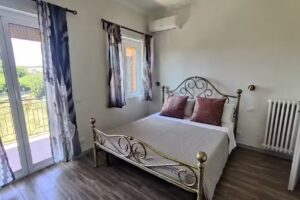 Robert’s Sweet Station House