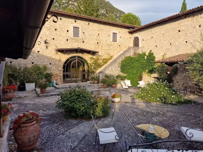 Rocca Lorenizo Country Relais