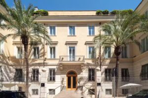 Room Mate Collection Mia, Rome Colosseum