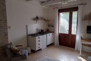 Rosa nel Pozzo, Apartments and B&B