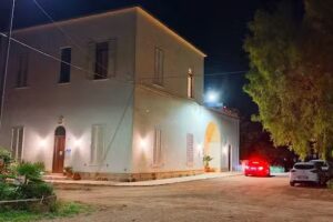 Salento Houses & Idro Suites