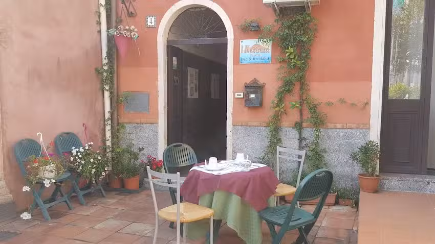 Salici Stefania – Bed And Breakfast I Mastrazzi