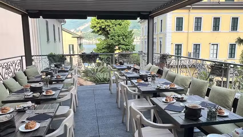 Seta Hotel, restaurant and cocktail bar