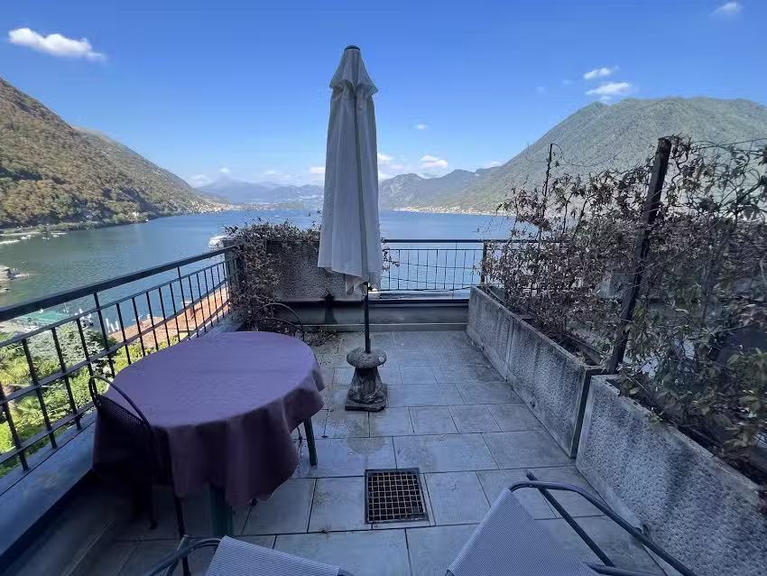 Silver Lake Residence