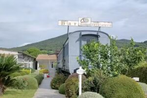 Skipper White Guest House