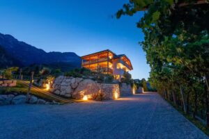 Sonnenhof Tramin Ferienwohnungen mit Panoramablick und Schwimmbad