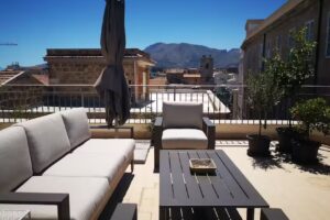 Sopra Moltivolti Guest House