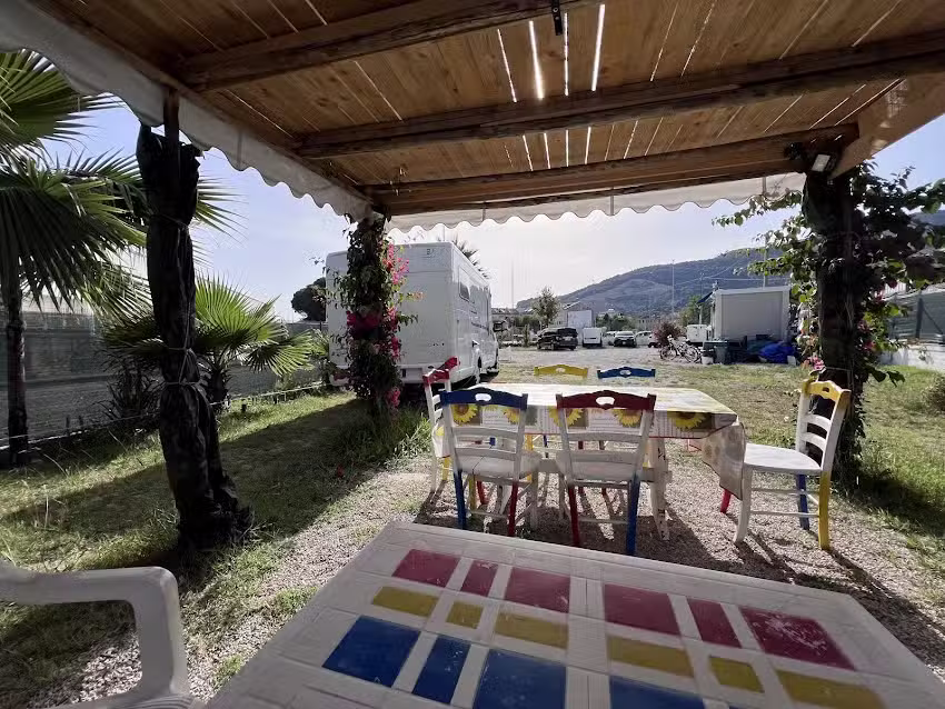 Sosta camper custodito Salerno 24/24 aperta