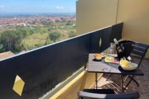 Suite 115 – Luxury Room