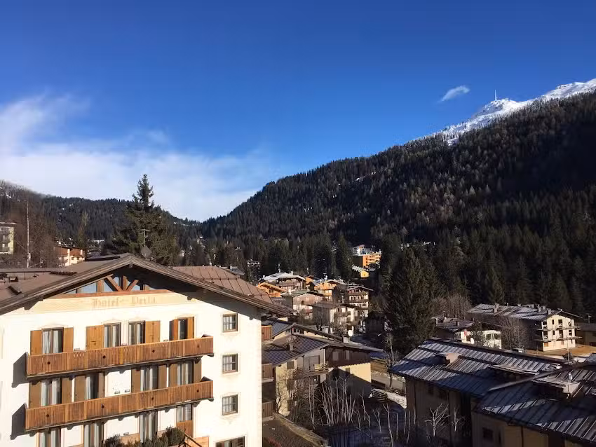 Swadeshi Hotel Perla