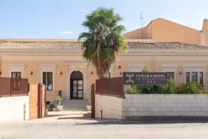 Syraka Hotel LR Collection