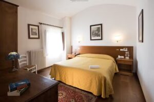 Tenuta Decimo, Villa Dini & Borgo Mariano