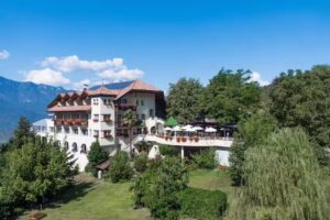 TENZ – HOTEL – RESTAURANT