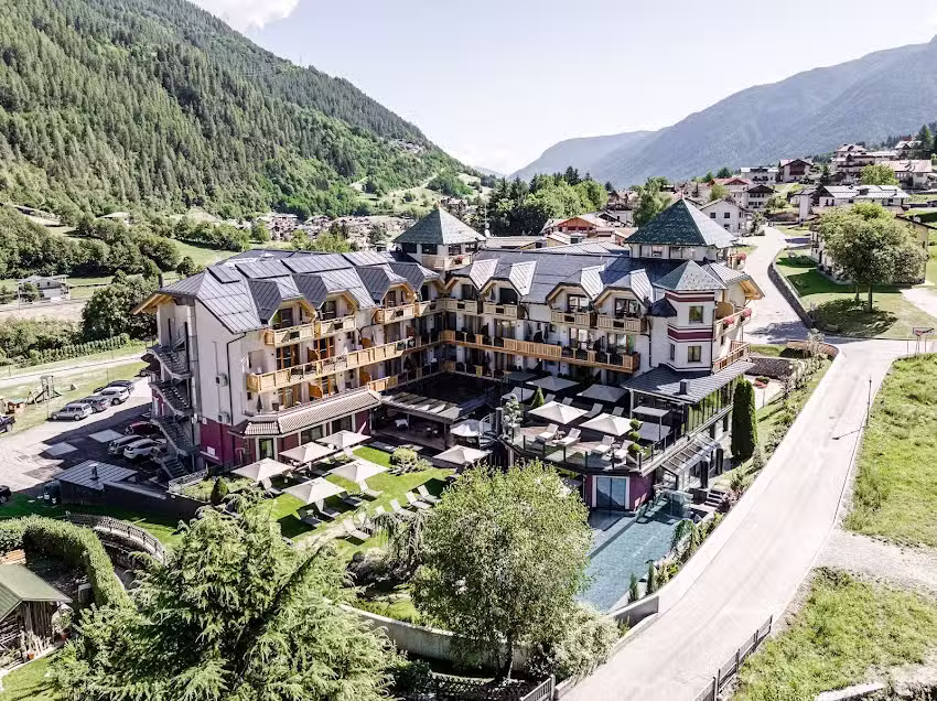 Tevini – Dolomites Charming Hotel