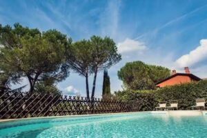 The Charming Villa Nuba villas-apartments