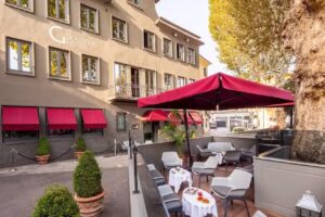 The Glam Boutique Hotel & Apt.