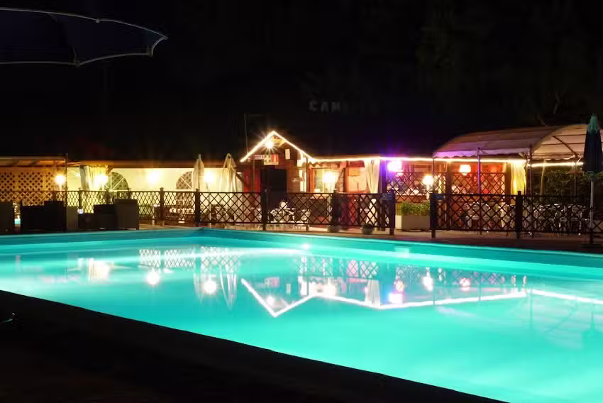 Tobacco Road Camping Sirolo -tende, sosta camper, piscina, pub –