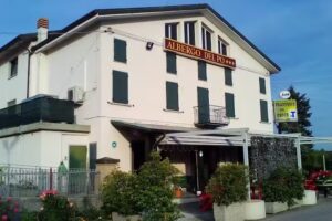 Trattoria Del Pesce Albergo del Po Osteria al Ponte museo dei pontieri