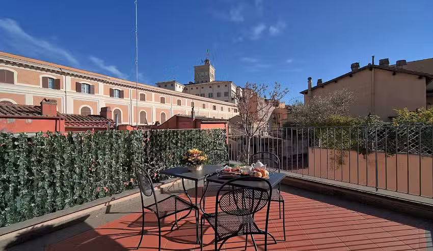 Trevi Palace Luxury Inn