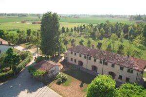 Va Oltre – La Tenuta