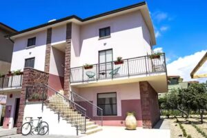 VAARAK – Creactive House