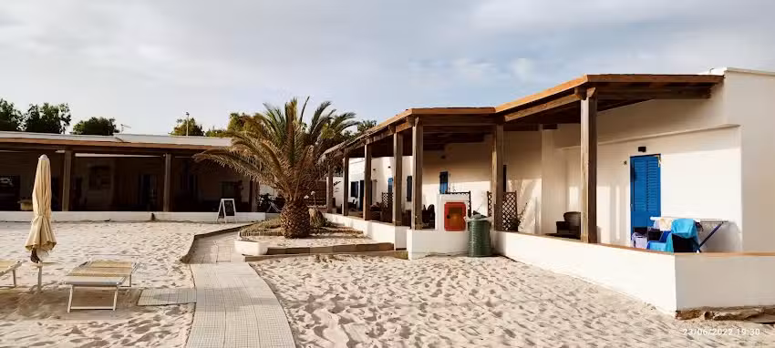Vel Marì Rooms on the Beach