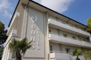 Venus Suites Hotel-Residence