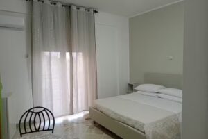 Vicino Ismett/Civico BAGNO in camera