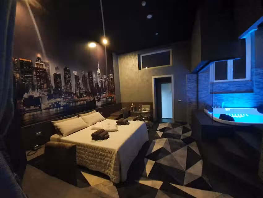 VILLA AMBRA CIN IT108027B46HF3SFHT