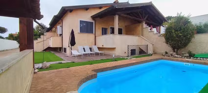 Villa Bustini with pool Casavacanze