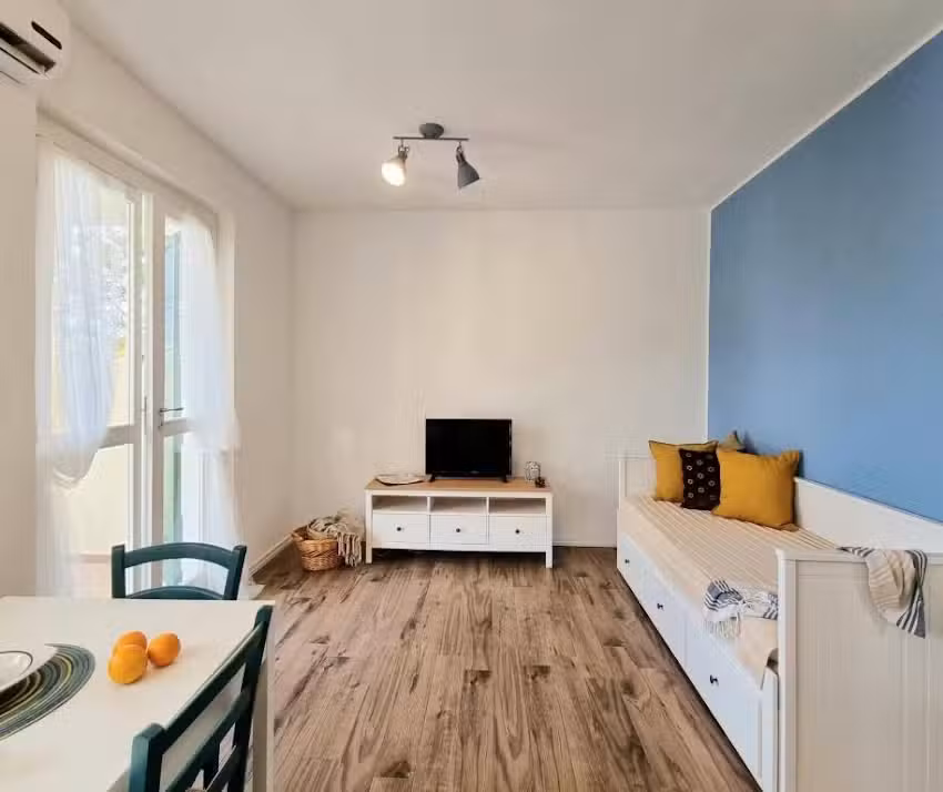 Villa Colombo 100m from the beach