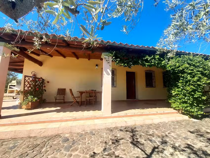 Villa degli Ulivi e delle Rose