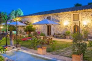 Villa Dei Papiri Resort