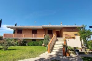 Villa del Biondo e il Paretaietto